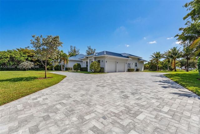2400 SW 112th Avenue, Davie, FL 33325