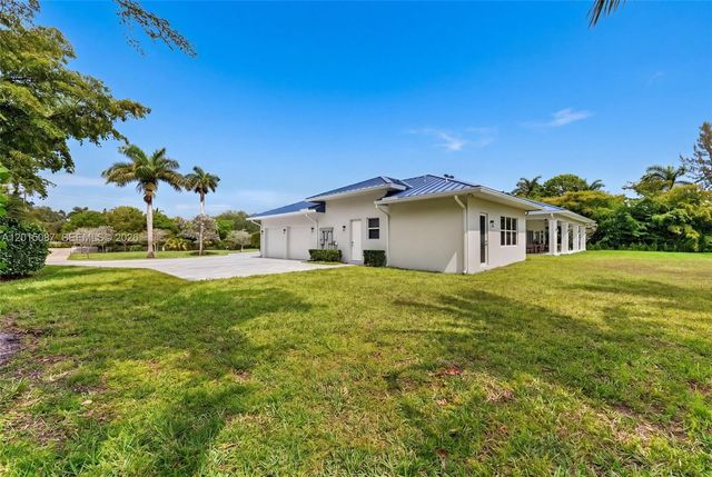 2400 SW 112th Avenue, Davie, FL 33325