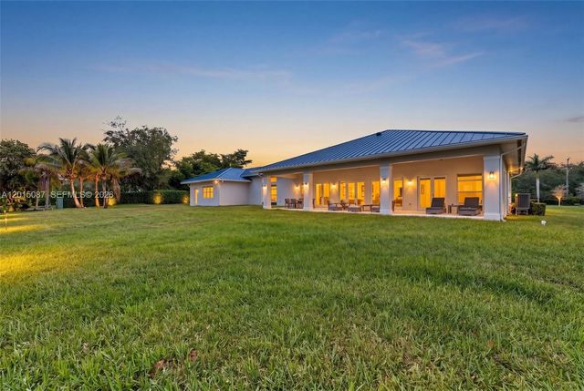 2400 SW 112th Avenue, Davie, FL 33325