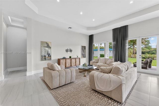 2400 SW 112th Avenue, Davie, FL 33325