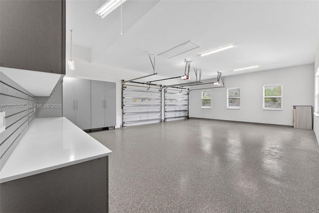 2400 SW 112th Avenue, Davie, FL 33325