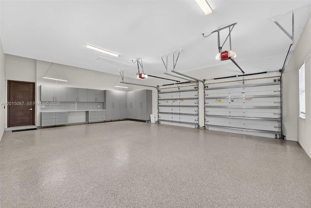 2400 SW 112th Avenue, Davie, FL 33325