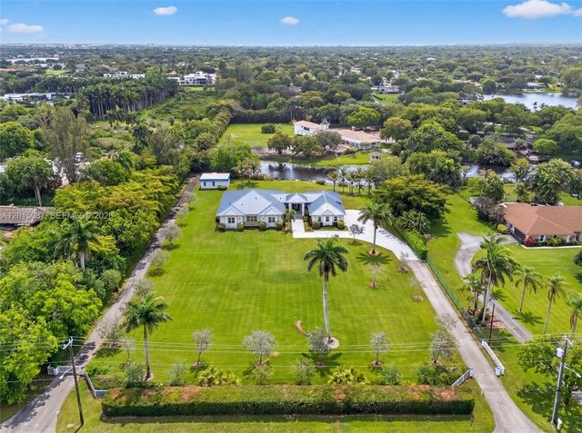 2400 SW 112th Avenue, Davie, FL 33325