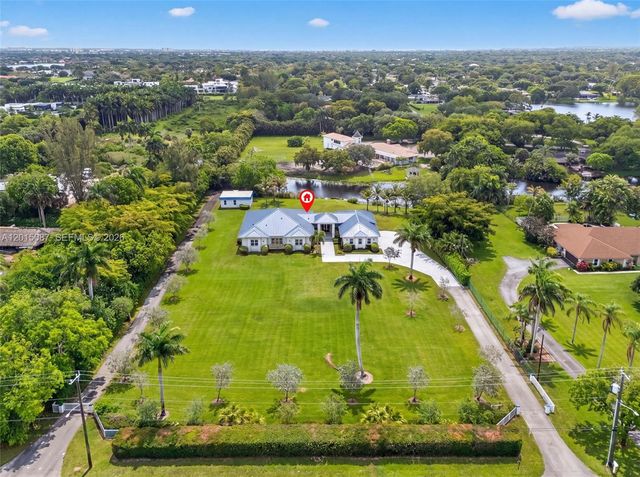 2400 SW 112th Avenue, Davie, FL 33325