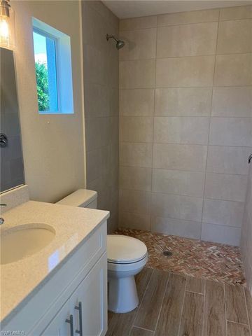 3512 NE 17th PL, Cape Coral, FL 33909