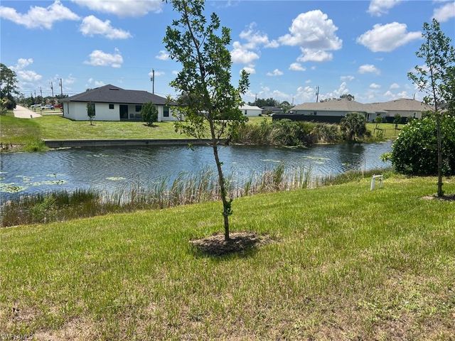 3512 NE 17th PL, Cape Coral, FL 33909