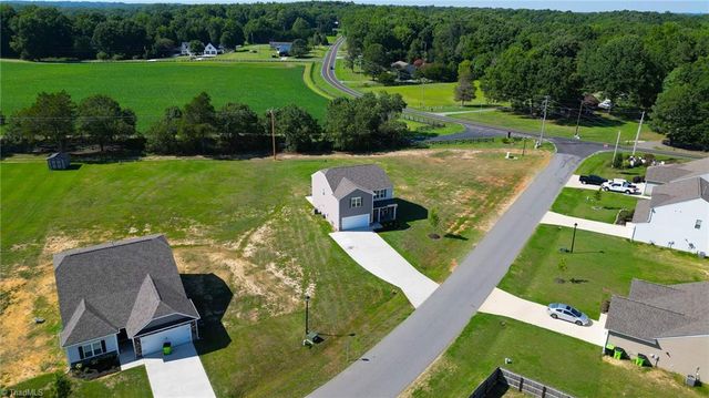 130 Altavista Drive, Clemmons, NC 27012