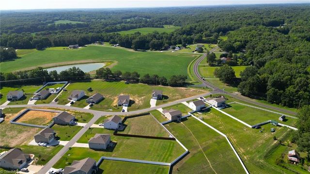 130 Altavista Drive, Clemmons, NC 27012