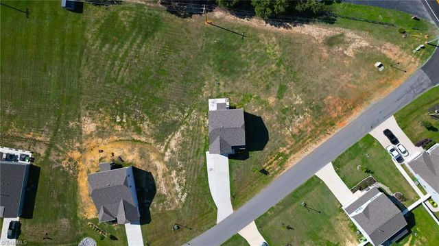 130 Altavista Drive, Clemmons, NC 27012