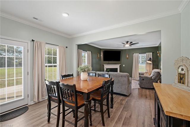 130 Altavista Drive, Clemmons, NC 27012
