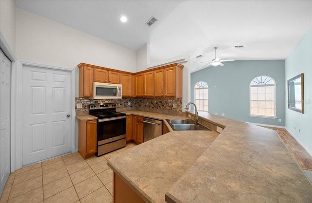 2306 SE 19TH CIRCLE, Ocala, FL 34471