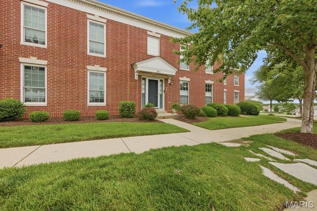 985 Rolling Thunder Drive, O'fallon, MO 63368