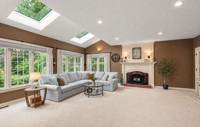 269 W Main St, Westborough, MA 01581