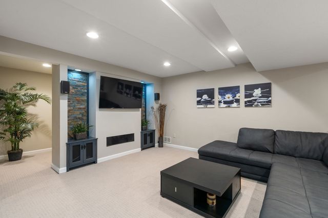 269 W Main St, Westborough, MA 01581