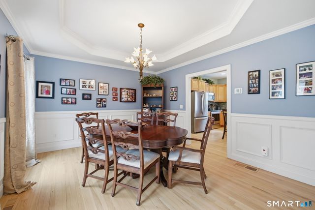 9 Coventry Lane, Oxford, CT 06478