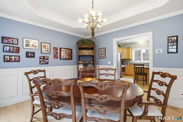 9 Coventry Lane, Oxford, CT 06478