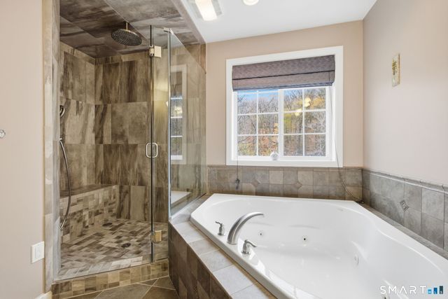 9 Coventry Lane, Oxford, CT 06478
