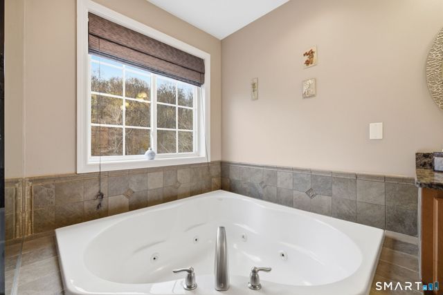 9 Coventry Lane, Oxford, CT 06478