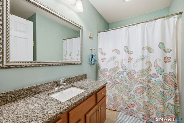 9 Coventry Lane, Oxford, CT 06478