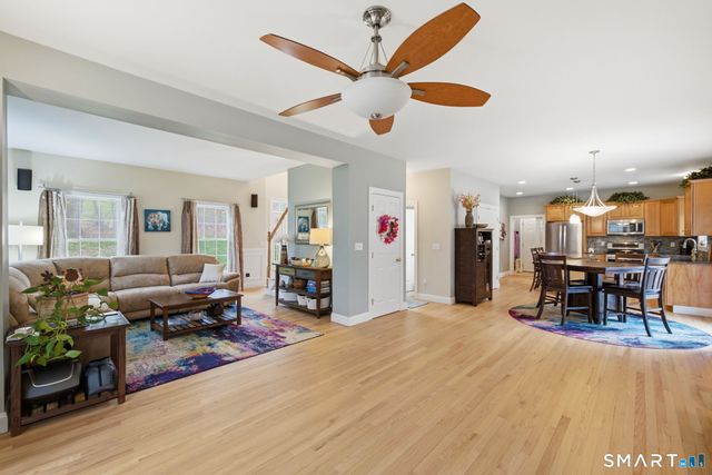 9 Coventry Lane, Oxford, CT 06478