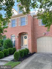 12117 GATEWATER DR, Potomac, MD 20854