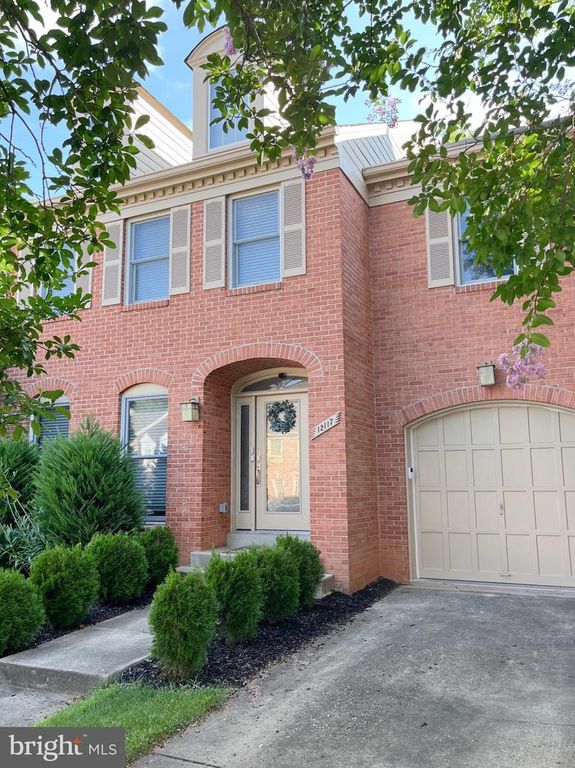 12117 GATEWATER DR, Potomac, MD 20854