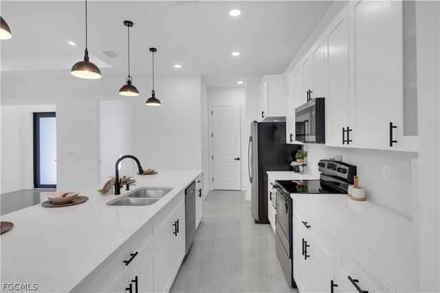 1935 Holyoke AVE, Lehigh Acres, FL 33972