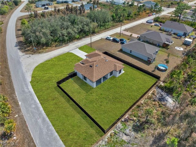 1935 Holyoke AVE, Lehigh Acres, FL 33972