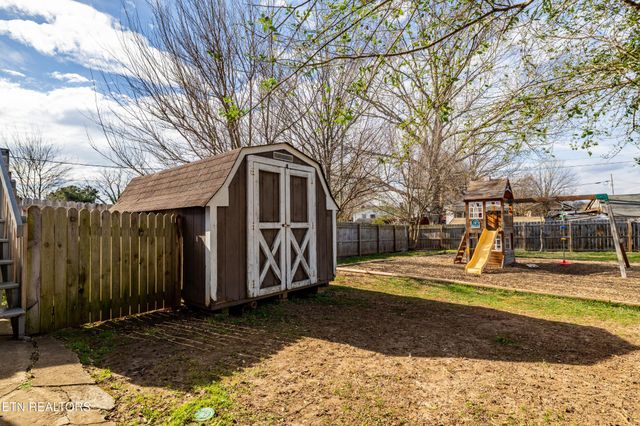 2217 McCroskey Ave, Knoxville, TN 37917