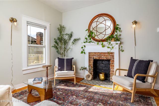 2217 McCroskey Ave, Knoxville, TN 37917