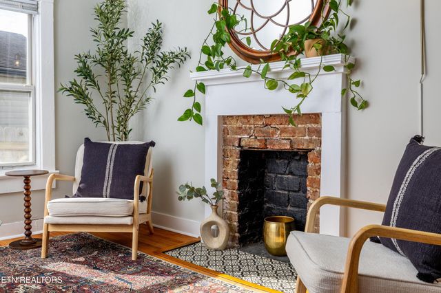 2217 McCroskey Ave, Knoxville, TN 37917