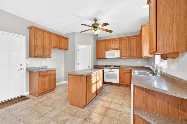 1003 Andover Drive, Hoschton, GA 30548