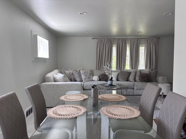 4713 Hermsmeier Lane, Madison, WI 53714