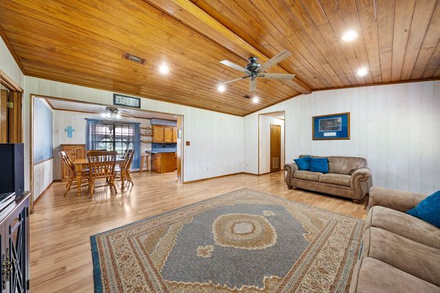 1151 US Highway 67 E, Mount Vernon, TX 75457