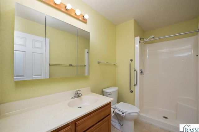 2057 Black Squirrel Trail, North Mankato, MN 56003