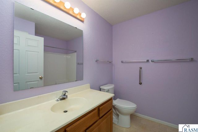 2057 Black Squirrel Trail, North Mankato, MN 56003