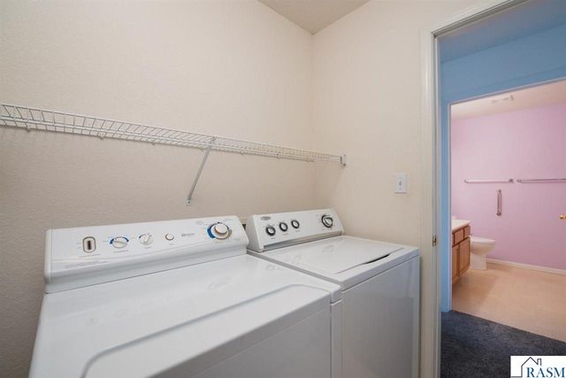 2057 Black Squirrel Trail, North Mankato, MN 56003