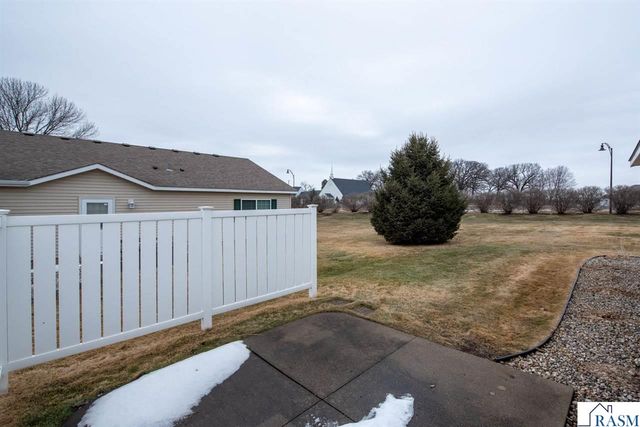 2057 Black Squirrel Trail, North Mankato, MN 56003