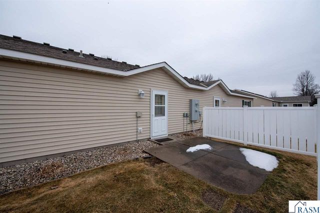 2057 Black Squirrel Trail, North Mankato, MN 56003