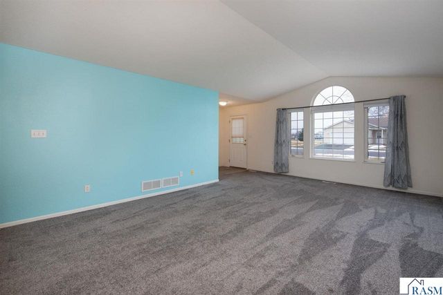 2057 Black Squirrel Trail, North Mankato, MN 56003