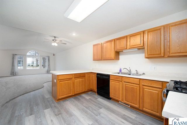 2057 Black Squirrel Trail, North Mankato, MN 56003