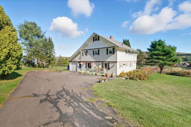 84 Chaloux Lane, Williston, VT 05495