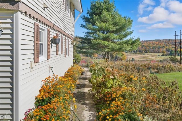 84 Chaloux Lane, Williston, VT 05495