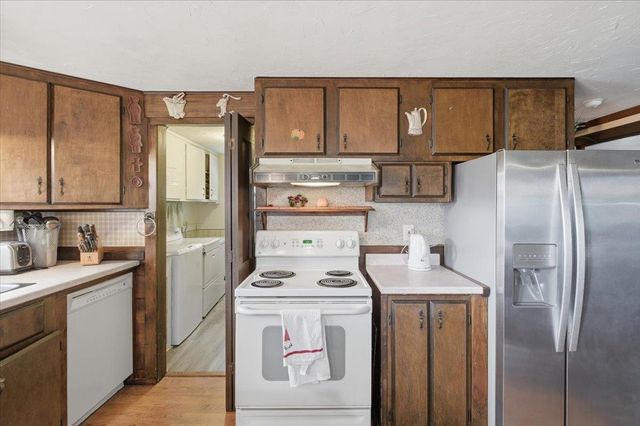 84 Chaloux Lane, Williston, VT 05495