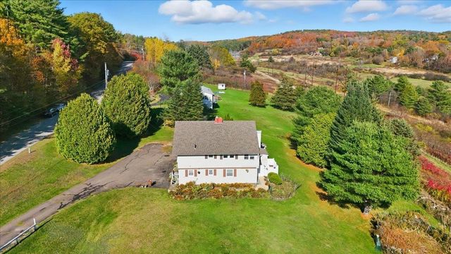 84 Chaloux Lane, Williston, VT 05495