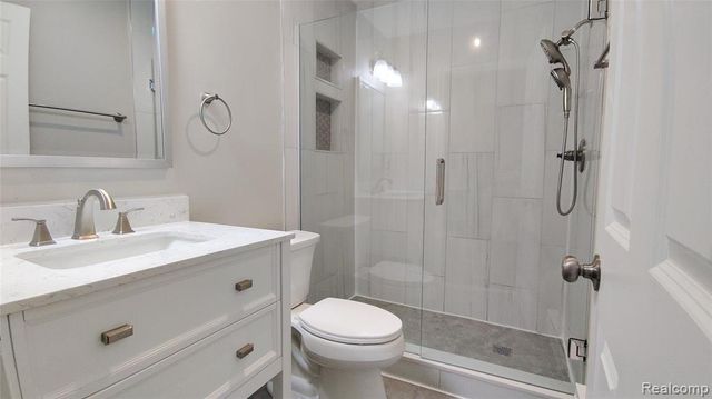 1770 E Woodward Heights Boulevard B1, Hazel Park, MI 48030