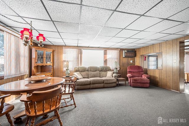 47 Stony Road, Edison, NJ 08817