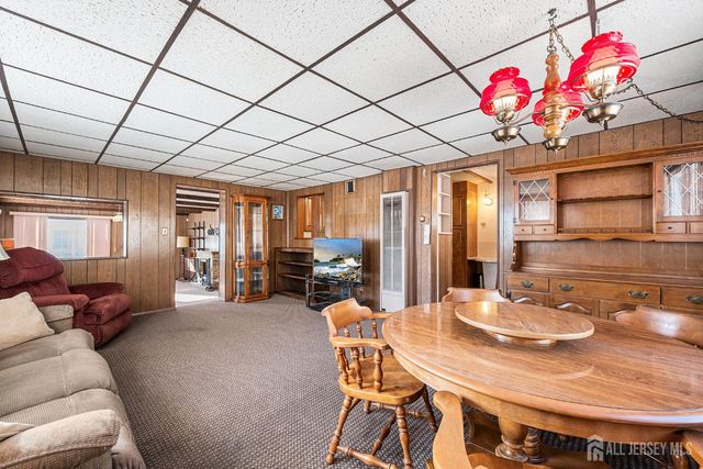 47 Stony Road, Edison, NJ 08817