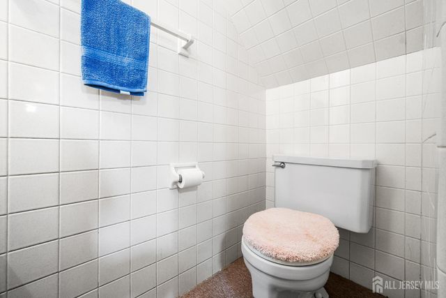 47 Stony Road, Edison, NJ 08817