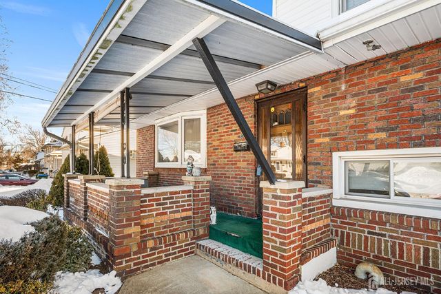 47 Stony Road, Edison, NJ 08817